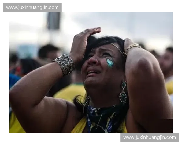 巴西世界杯惨案回顾：德国7比1血洗主场，足球历史中的惨痛一刻